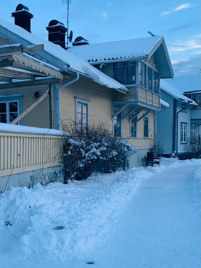 Tva Sma Svin Bnb Trosa Exterior photo