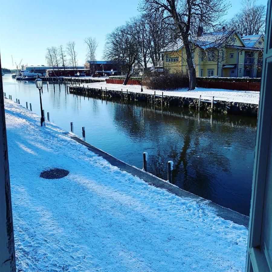 Tva Sma Svin Bnb Trosa Exterior photo
